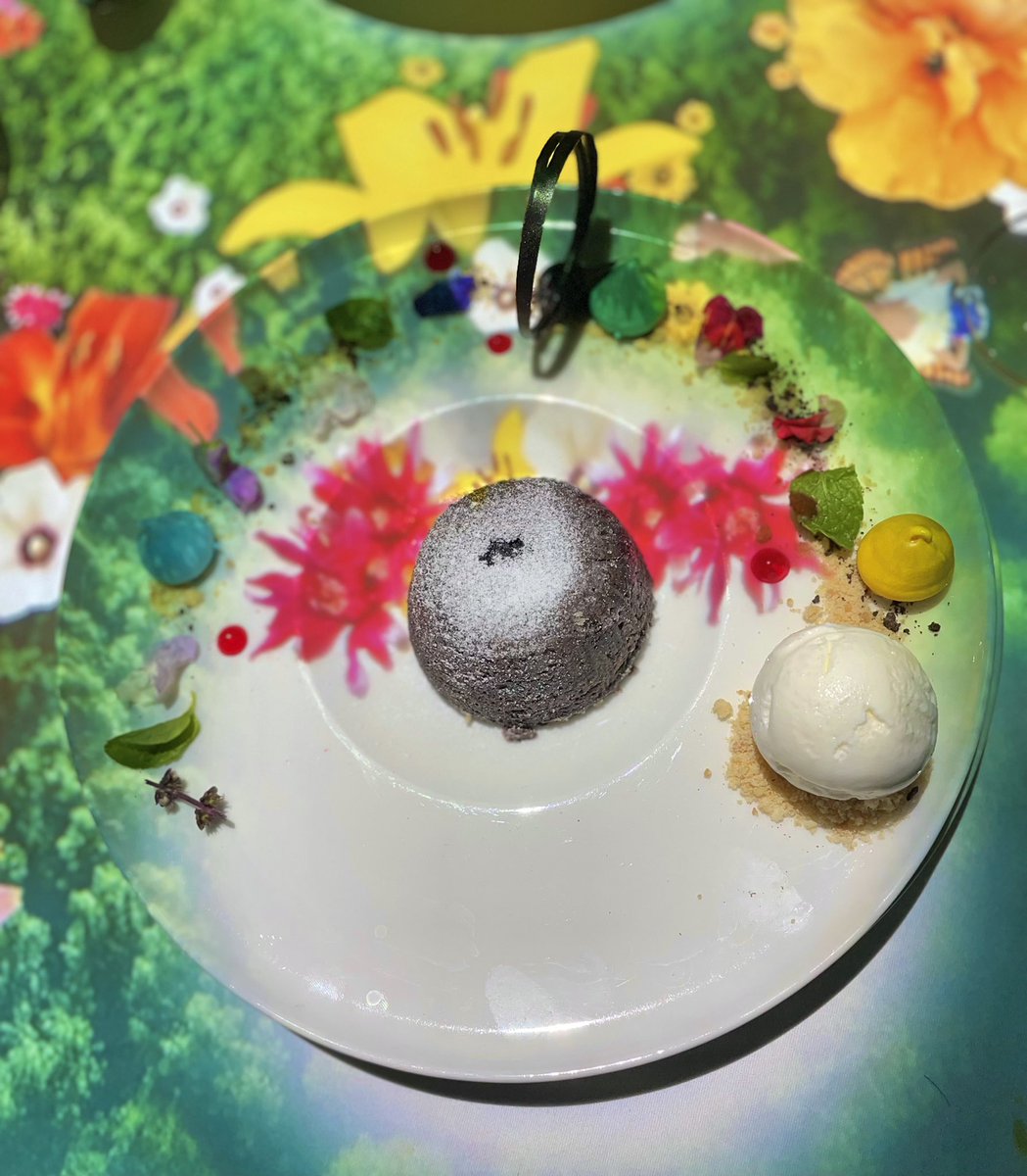 maliniagarwal's tweet photo. Visited #RameeguestlineJuhu last night to experience #hoshena3D 🤍An immersive dining experience perfect for kids. Quite a fun way to have dinner! #BanquetOfHoshena #ImmersiveDiningExperience #FineDining #DinnerandaShow https://t.co/aFCcbbiicN