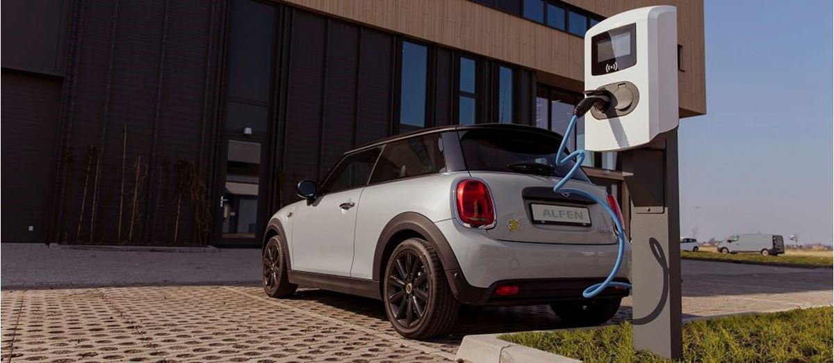 EVserviceEU's tweet photo. https://t.co/NTcv7nhVoS Waarom zit er prijsverschil tussen laadpalen?
check nu onze 👇nieuwe blog👇 voor het antwoord✌️⚡️🌎
https://t.co/sDEKandvDx

#ev #evcharging #gogreen💚 #maketheworldgreenagain #laadpaal #laadpalen https://t.co/qywD6V4TAZ
