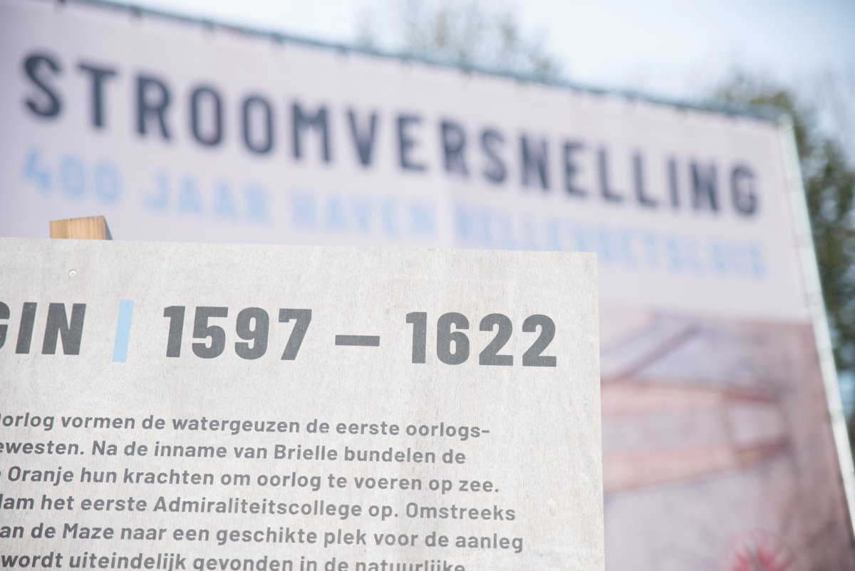 FortresseH's tweet photo. Tijdens de Tachtigjarige Oorlog wordt #Brielle in 1572 ingenomen door watergeuzen, die met #WillemvanOranje oorlog voeren op zee. In de nieuwe haven #Hellevoetsluis bouwt men gretig oorlogsschepen. Klaar voor de strijd! 
Kom kijken bij Stroomversnelling > https://t.co/DdfPyUaQWN https://t.co/1ziBfyakn3