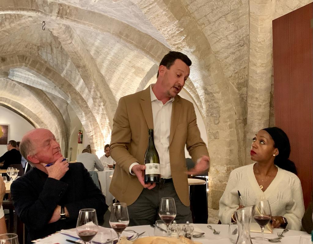 VinsduLanguedoc's tweet photo. Une nouvelle édition du #LanguedocCamp a eu lieu cette semaine 🍇⛰️🍷🇫🇷
Au programme immersion et formation dans les terroirs et AOP Languedoc Sommières, Saint Drezery, Saint Christol, Grés de Montpellier et Montpeyroux pour des journalistes et professionnels du monde du vin. https://t.co/IScjY4D2R1