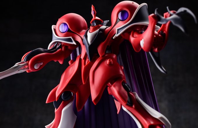 モデロイドのアルセイデス(ディランドゥ機)。
出てくれただけでも超ありがたいけど、意外にもシリーズ三体中一番動くという嬉しい誤算。
股関節は軸可動になってて腰もちゃんと回る上、クローの展開も差し替え無し。
デザイン上足首が窮屈なのが惜しい。

クリーマの爪は伸びたやつ自作したいね…。 