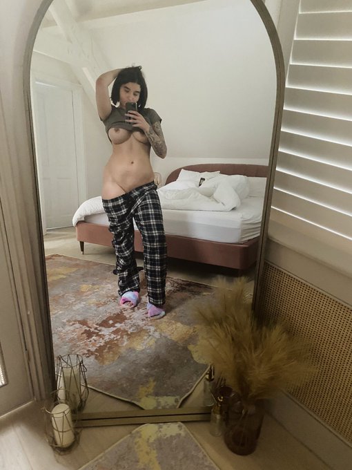 Woke up late &amp; horny 🥵😰  Wanna cum play?? 😈💦💦  https://t.co/K19JXQ4uIb https://t.co/ruBeT6bKPb<a href="/tag/newprofilepic"class="tags"><span>#newprofilepic</span></a>