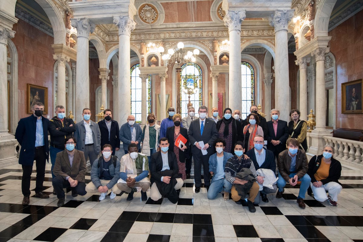🅱🌏 Bilboko Udalak beste bilera bat egin du Erlijio Aniztasunaren Mahaiaren barruan, hau da, Udalaren ordezkarien eta urian diren erlijio konfesioen ordezkarien arteko elkarrizketarako foroan.
ℹ bit.ly/3caMC7y

#BilbaoIntercultural #Bilbao