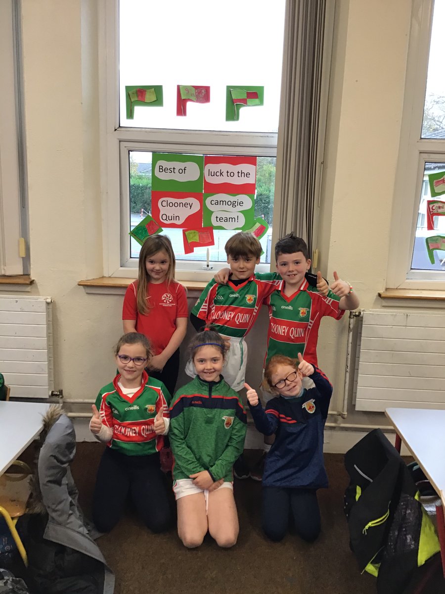 Ms_Power1's tweet photo. @ns_quin Rang 1 agus 2 dressed up in support of Clooney Quin camogie team who are playing in the intermediate final tomorrow💚❤️ https://t.co/eAgkYo2Bqu