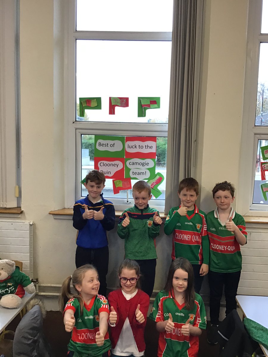 Ms_Power1's tweet photo. @ns_quin Rang 1 agus 2 dressed up in support of Clooney Quin camogie team who are playing in the intermediate final tomorrow💚❤️ https://t.co/eAgkYo2Bqu