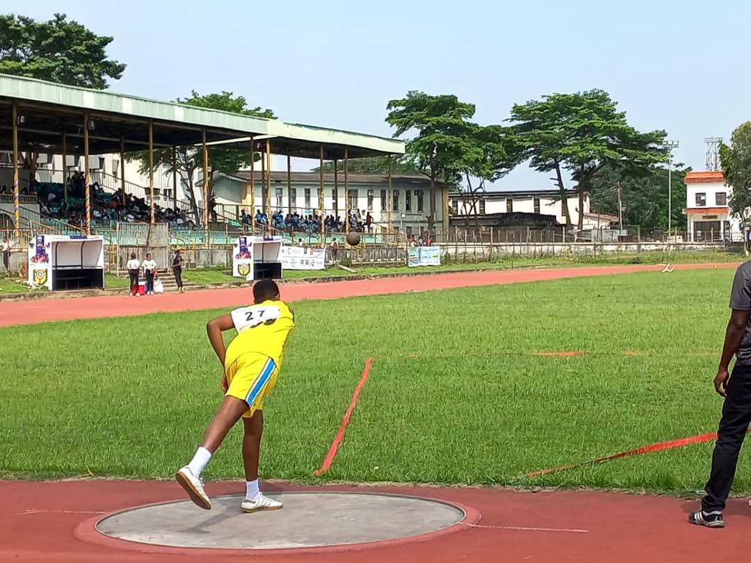 IbkSports's tweet photo. LIVE: Shot put action at the Southwest Developmental Athletics Meet 2021.
#southwestdevevents2021 https://t.co/FIac9p7d4H