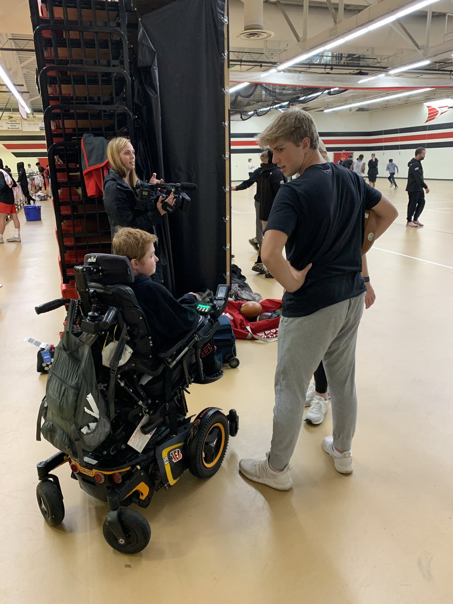 LakotaDistrict's tweet photo. Team Manager Brody Hammons is as much a part of @LakotaWestFB as any player on the field. Looking forward to hearing his story as part of @SpectrumNews1OH’s coverage of tonight’s game. #WEareLakota #westpride @FirebirdTweets https://t.co/28nESRYlH9