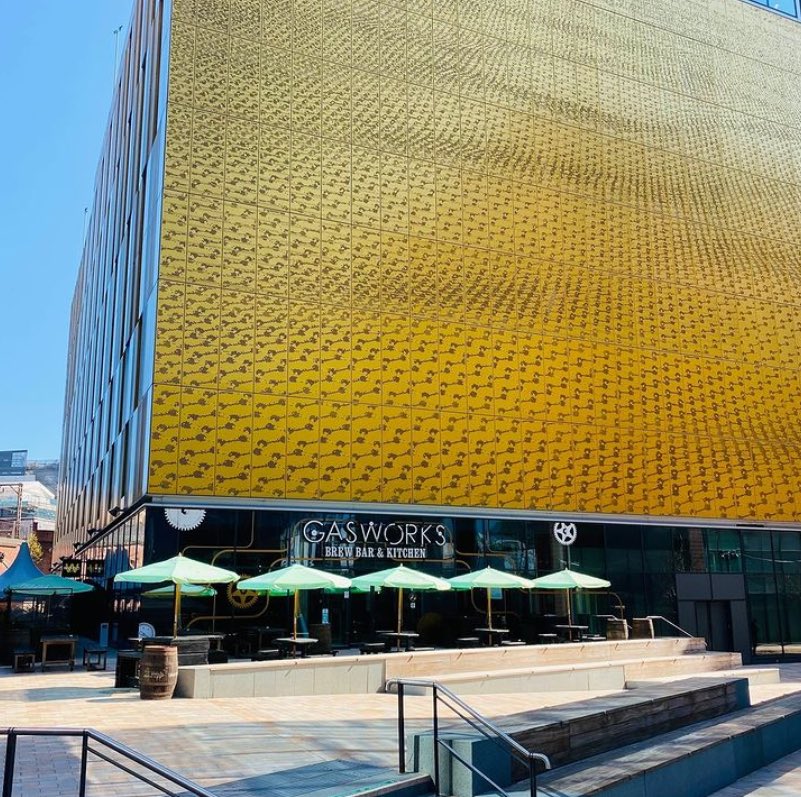 firststreetmcr's tweet photo. Continuing our #FirstToPlay campaign, we have @TheGasworksFS. 

An on site brewery, quality pub food and beers from all over the globe! https://t.co/RxWpBZ5iV8