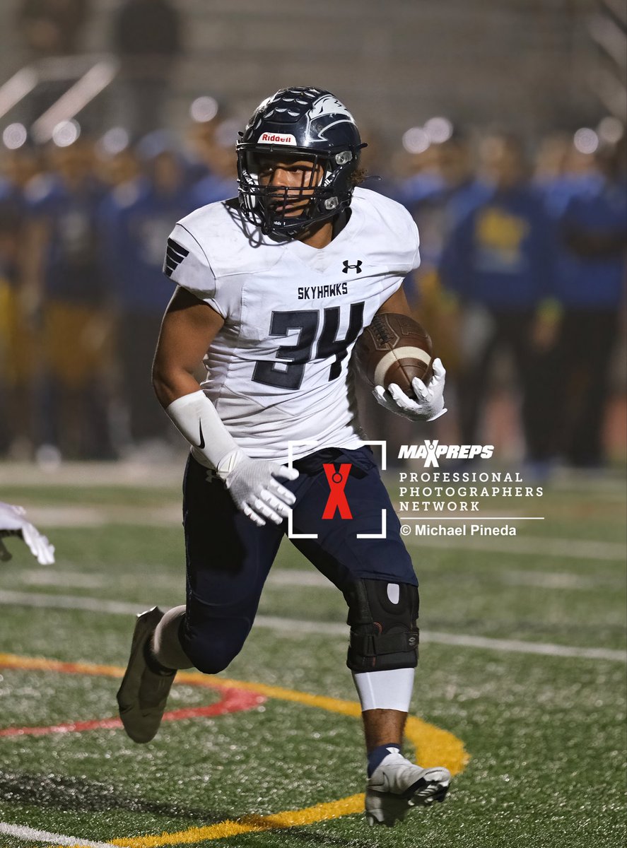 tracekphotos's tweet photo. View MaxPreps photos of @ETHSChargers vs @SummitSkyHawks CIF-SS Division 5 first round football at https://t.co/h4zfN5fztM @MaxPreps @MaxPrepsPR @CIFSS https://t.co/Jjl7kDojOW