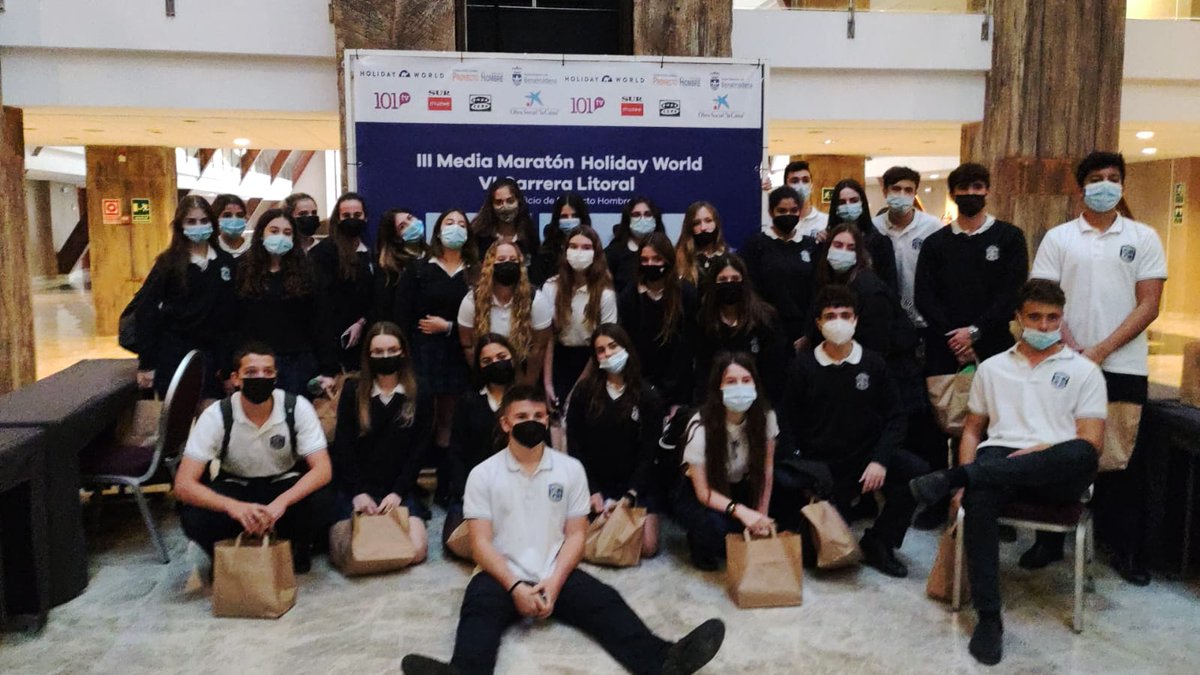 Algunas fotos de nuestro alumnos durante el curso de formación en primero auxilios. Listos para ser voluntarios en la III Media Maratón Holiday World - VI Carrera Litoral. 👏🤩

#holidayworldresort #cit #carreralitoral #carrerabenéfica #Benalmádena #Málaga #CostaDelSol #Maratón