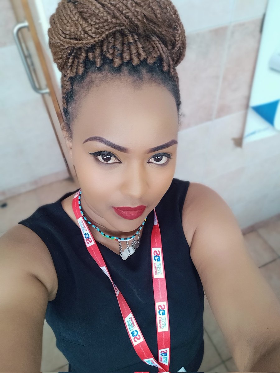 annjogu's tweet photo. Because it a Friday! We meet on the other side of life!

#LifeIsDynamic https://t.co/YhGnuKwY8Y