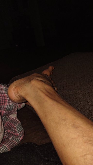 Mi feet.. https://t.co/U4m28nRaGg<a href="/tag/feet"class="tags"><span>#feet</span></a><a href="/tag/daddy"class="tags"><span>#daddy</span></a><a href="/tag/cam"class="tags"><span>#cam</span></a>