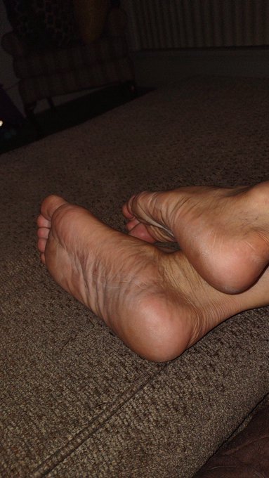 Mi feet.. https://t.co/U4m28nRaGg<a href="/tag/feet"class="tags"><span>#feet</span></a><a href="/tag/daddy"class="tags"><span>#daddy</span></a><a href="/tag/cam"class="tags"><span>#cam</span></a>