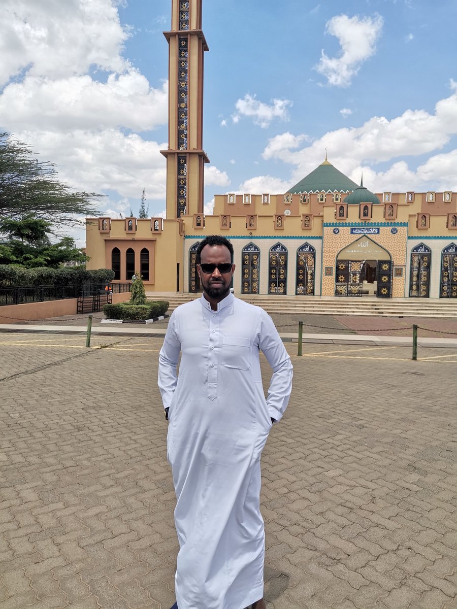 SiyadOska's tweet photo. Be the reason someone smiles, be the reason someone feels loved and believe in the goodness in people.
Jumaa Mubarak watu wangu.
#Mungumbele
#CBD1 2022 https://t.co/nlvoNTfboH