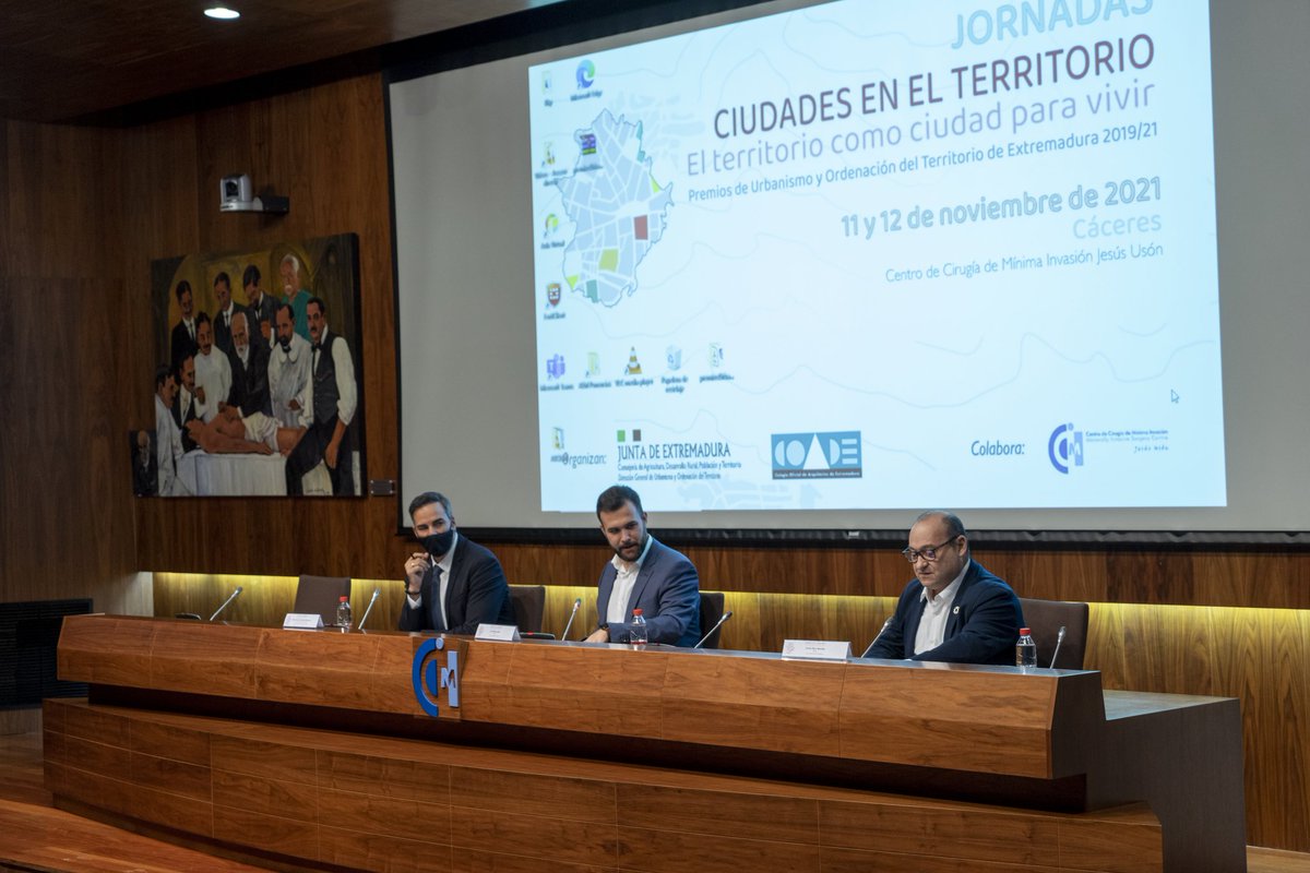 CICTEX_OFICIAL's tweet photo. Comienza el segundo día de las Jornadas "Ciudades en el Territorio. El Territorio como Ciudad para Vivir" Premios de Urbanismo y Ordenación del Territorio
Toda la información sobre el evento ▶▶ https://t.co/YkKq0O8INh
#Urbanismo #OT #Territorio #CICTEX #Extremadura https://t.co/on7xJX67eC