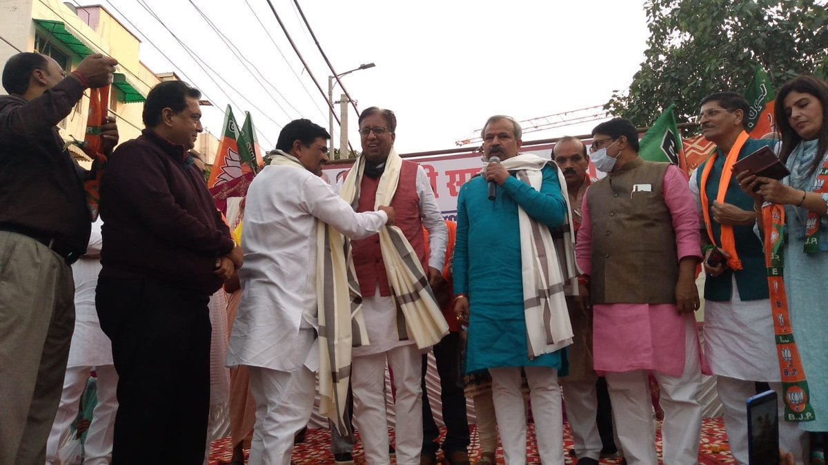 iSaloniPal's tweet photo. #JhuggiSammanYatra
@adeshguptabjp @vinitgoenka @VijayGoelBJP @BJP4Delhi https://t.co/z6UWl0HOBT