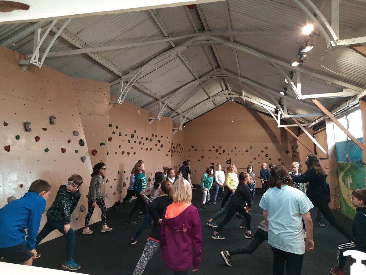HarpAcademy1's tweet photo. Finishing off our trip with a climbing wall activity. We are now aiming to leave by half 11 and back around 2. We will update as we leave and on the journey. #fellowshipafloat #pe https://t.co/NBOs6xmYTi