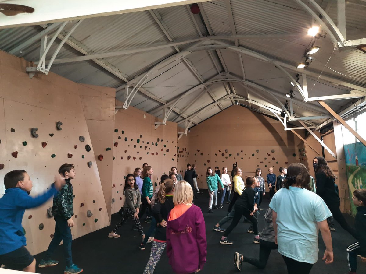 HarpAcademy1's tweet photo. Finishing off our trip with a climbing wall activity. We are now aiming to leave by half 11 and back around 2. We will update as we leave and on the journey. #fellowshipafloat #pe https://t.co/NBOs6xmYTi