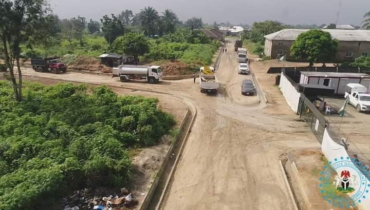 rsreportersng's tweet photo. Ongoing Construction Of Ogbakiri Internal Roads in Emuoha LGA.
_
Visit - https://t.co/bLgWqAWdIu or click the link on our bio for news & entertainment gist
_
#RSReporters #RiversStateReporters #RiversState https://t.co/1eDFV9dC0G
