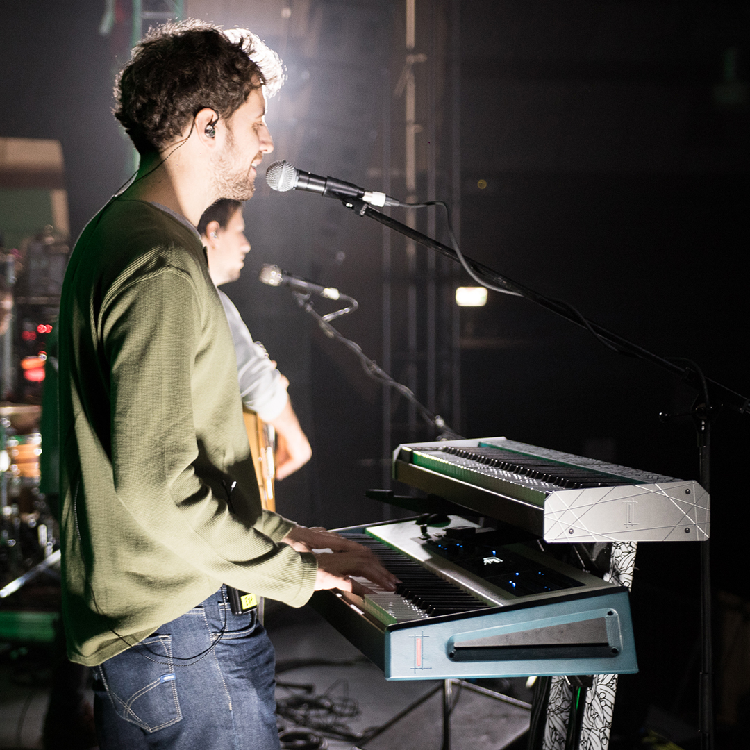 dexibellMI's tweet photo. "Eugenio in via di gioia" all
#estragonclub di #bologna
๐น
Emanuele Via
suona #VIVOS1 & #VIVOS3pro
๐ท๏ธ
#eugenioinviadigioia
#concerti #emanuelevia
#tour #keyboard #tastiera
#stage #pro #piano
๐ท๏ธ https://t.co/kHshl1x4iS