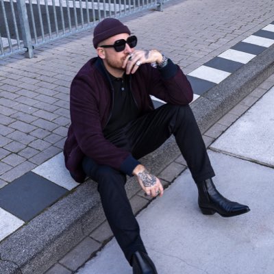 brvvt's tweet photo. #NewProfilePic https://t.co/P3PY2v8ZT4