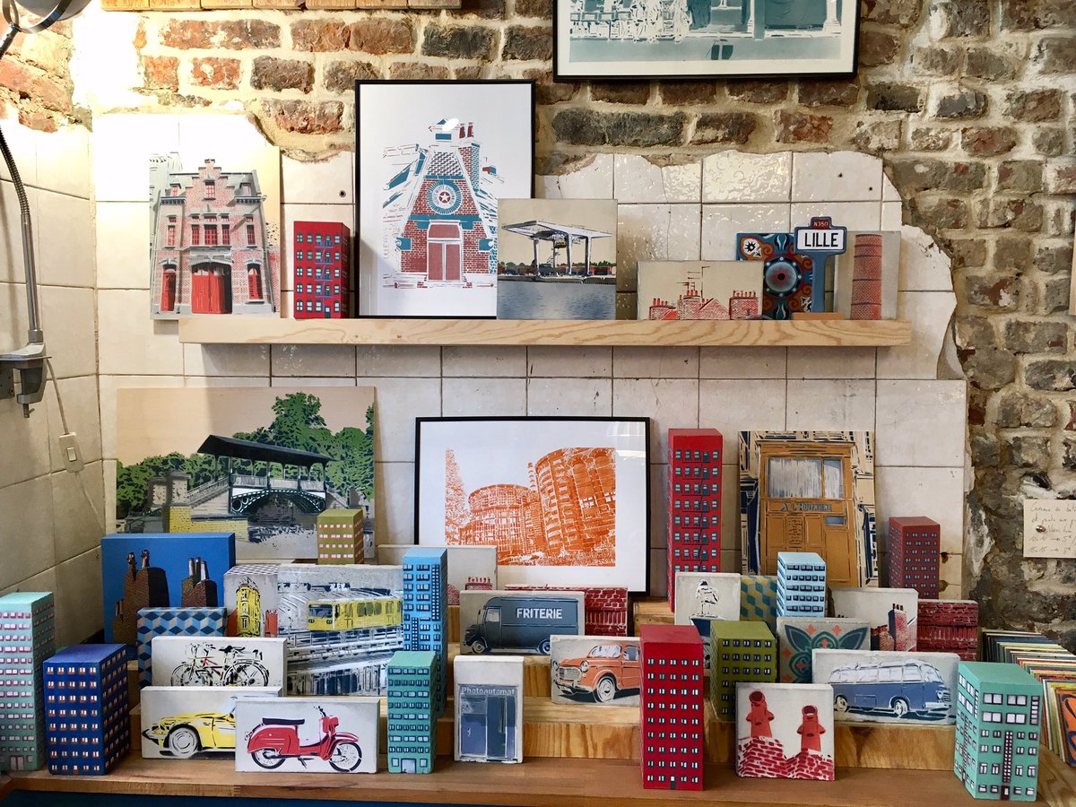 TheDudeCompany1's tweet photo. #lemagasin #atelierboutique #3ruedumagasin #lille #vieuxlille #ateliersdartiste #impressionartisanale #pochoirsartistiques #serigraphie #objetsdesign #thedudecities #emw #thedudecompany https://t.co/uAjoGSFxyg