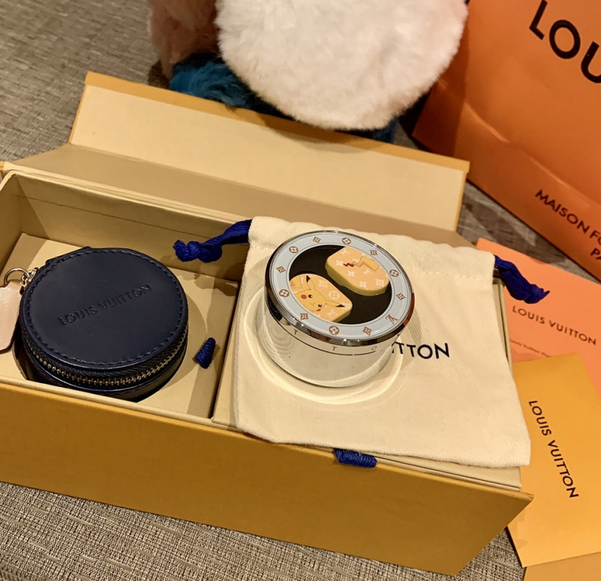 seodonghoon's tweet photo. 가장빠른 배송방법만을 고집하는 티아나!고객의 만족도 향상을
우선시 여기는 티아나!고객님들의 선택에 어긋나지않습니다!
https://t.co/RHq6s7fm92

#명품가방 #명품백 #프라다가방 #루이비통가방
#보테가베네타가방 #펜디 #호주일상 #미국일상
https://t.co/9e5j4InYtO
