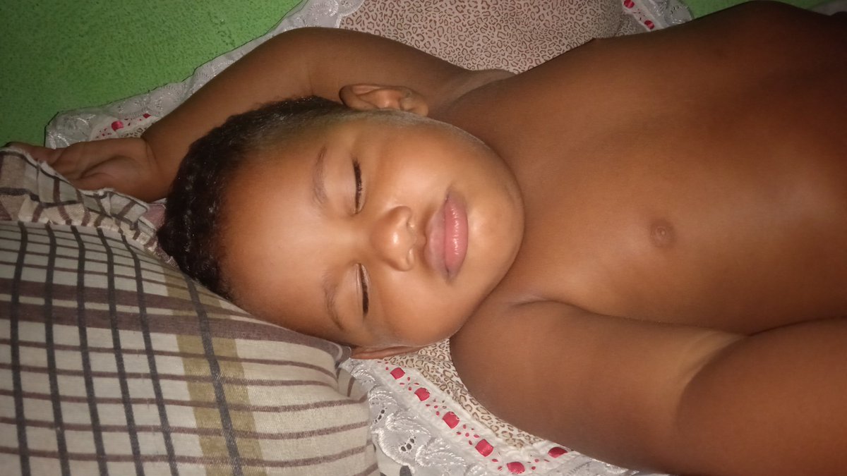 ThaylanePinhei2's tweet photo. Bom dia com esse Soninho gostoso do meu bebê ❤️ https://t.co/X0oWkrWynm