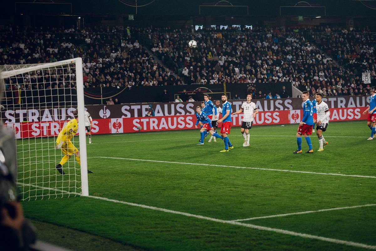 DFB_Team's tweet photo. Traumtor 🎞️

🔙 #GERLIE #Baku #DieMannschaft https://t.co/CnEBFoK34r