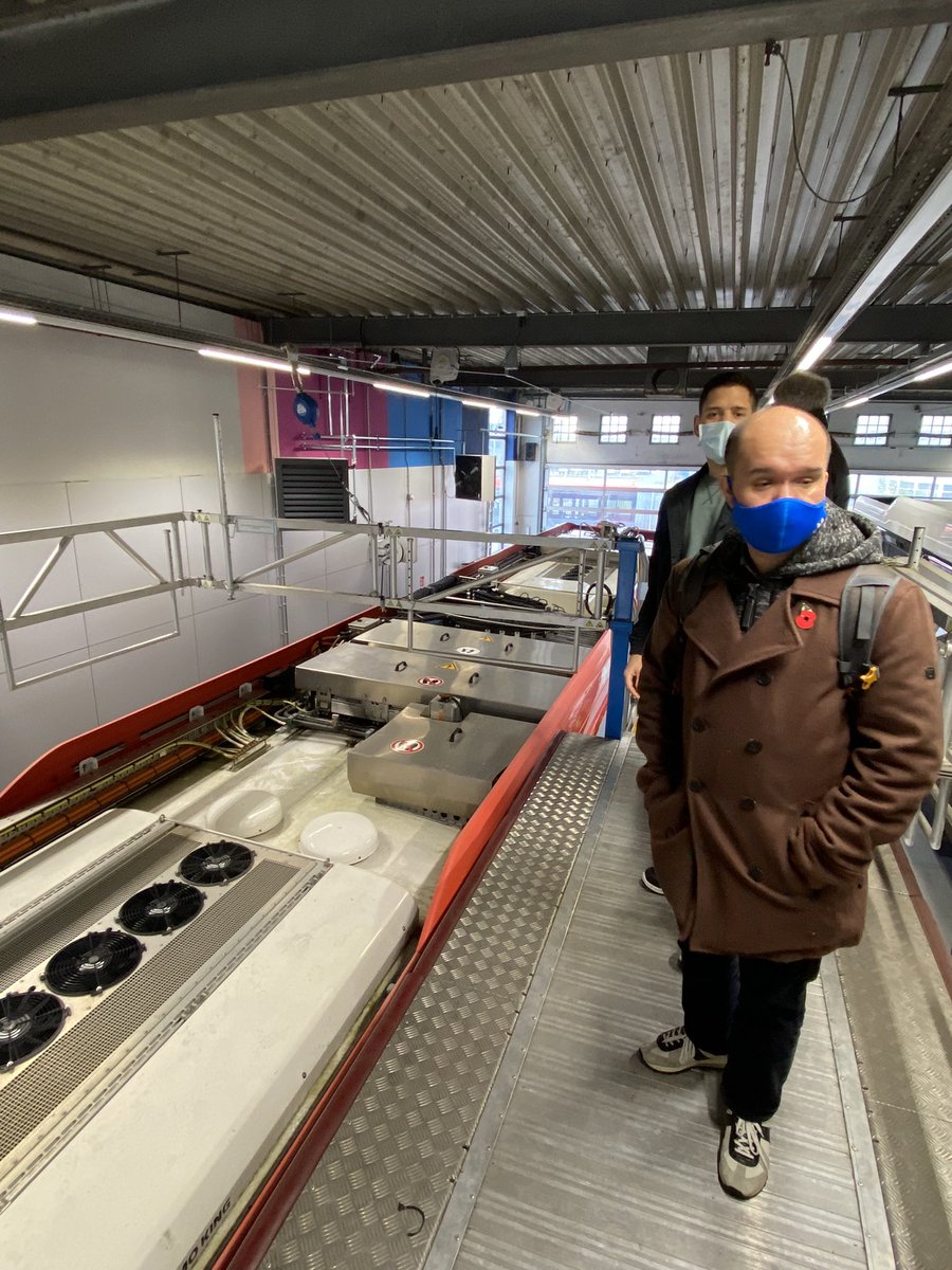 In de werkplaats van <a href="/Connexxion/">Connexxion</a> <a href="/Transdev_NL/">Transdev Nederland</a> <a href="/Schiphol/">Amsterdam Airport Schiphol</a> #aderekoek #elektrisch #meganisch #zeroemmissie <a href="/moi_adam/">Adam Zuyderwijk BBE BSc</a>