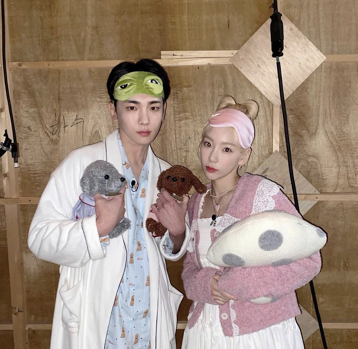 SHINee KEY tweet media