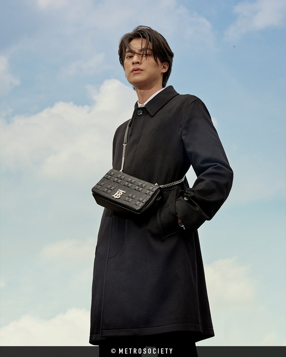 MTSmag's tweet photo. • Burberry Open Spaces - แคมเปญใหม่ล่าสุดที่มาในคอนเซ็ปต์ความเป็นไปได้ของจินตนาการและความฝัน โดยได้ @gulfkanawut มาร่วมในการโปรโมทแคมเปญครั้งนี้อีกด้วย #mtsmag #menswear #men #style #menstyle #fashion @Burberry #Burberry #BurberryOuterwear #BurberryOpenSpaces #gulfkanawut https://t.co/UIh3VHzKMn