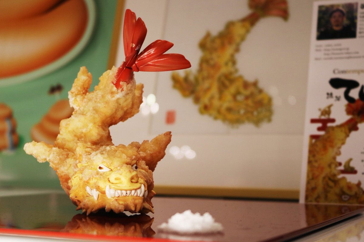 前回のワンフェスで展示していたアーティスト谷村君との「てんぷら妖怪