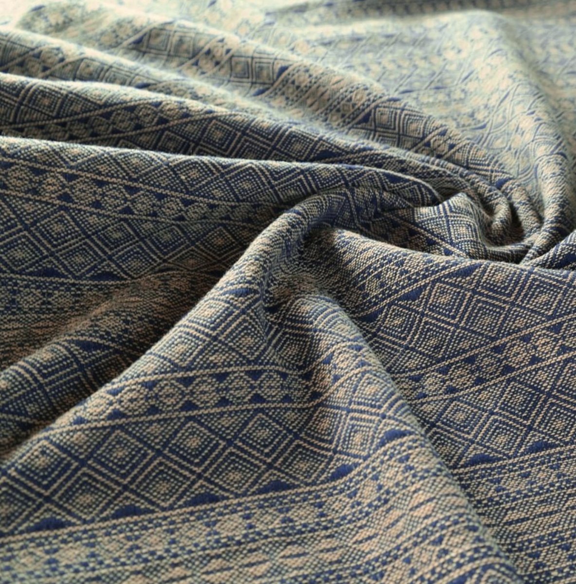 DIDYMOS_Baby's tweet photo. Prima Deep Water Cashmere

Ein solides Baumwolle/Cashmere Gemisch. Moment, solide? Cashmere? Ja! Cashmere ist eine edle aber auch gleichzeitig solide Faser. Wärmend, temperaturausgleichend und dabei ganz weich. #didymos #didylove #didyfan #didymosbabywearing #itsadidy #cashmere https://t.co/AK99IPUdS1