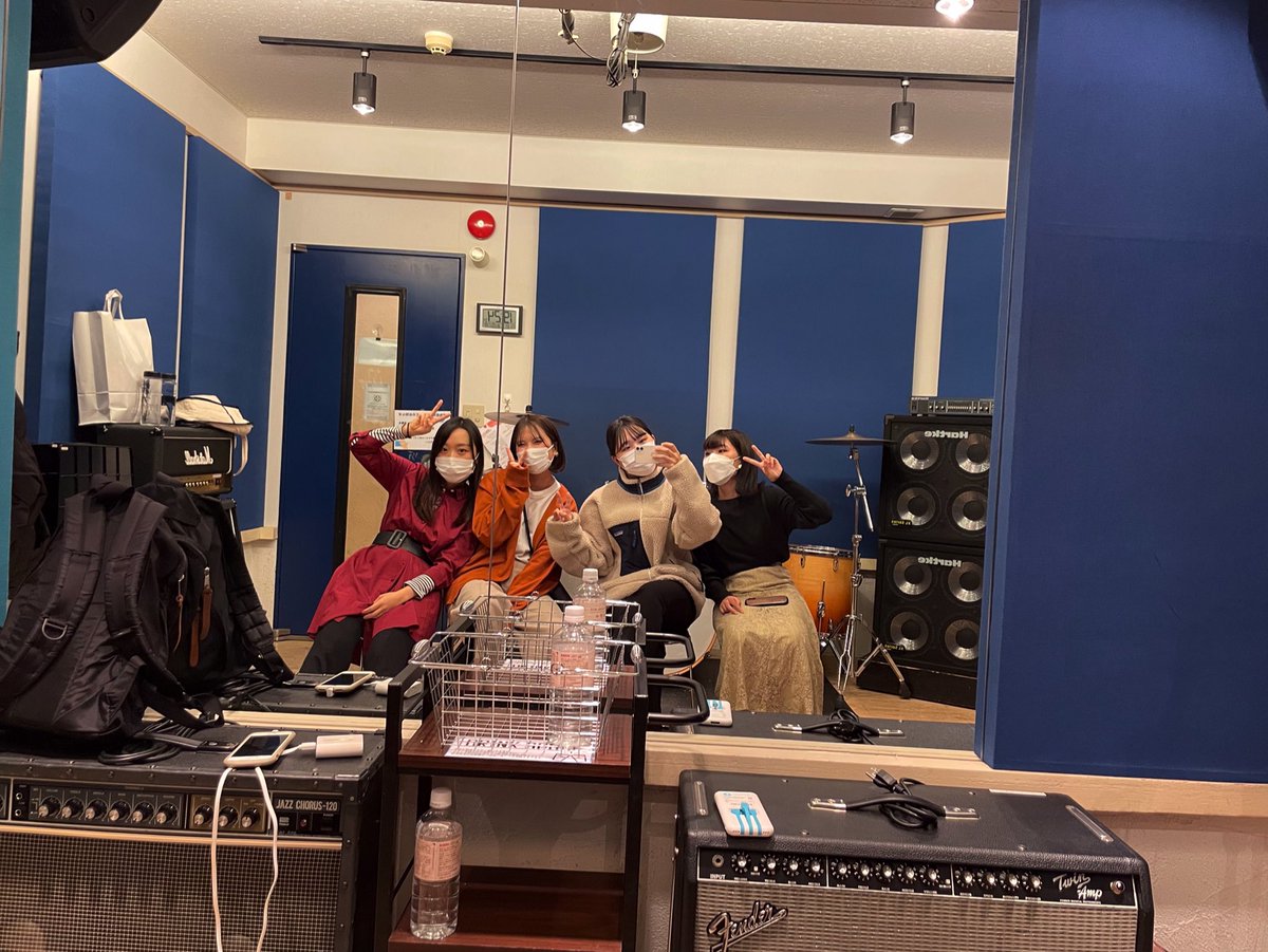 yukidoke04's tweet photo. ついに、
ギャルバン大会前日です！！

楽しみです！🧸❤️
4人全員、緊張してます🤞🏼

配信チケットも販売してるので、
ぜひご覧下さい🐰

がんばんぞおー！！！！ https://t.co/uj5H4CZhHG