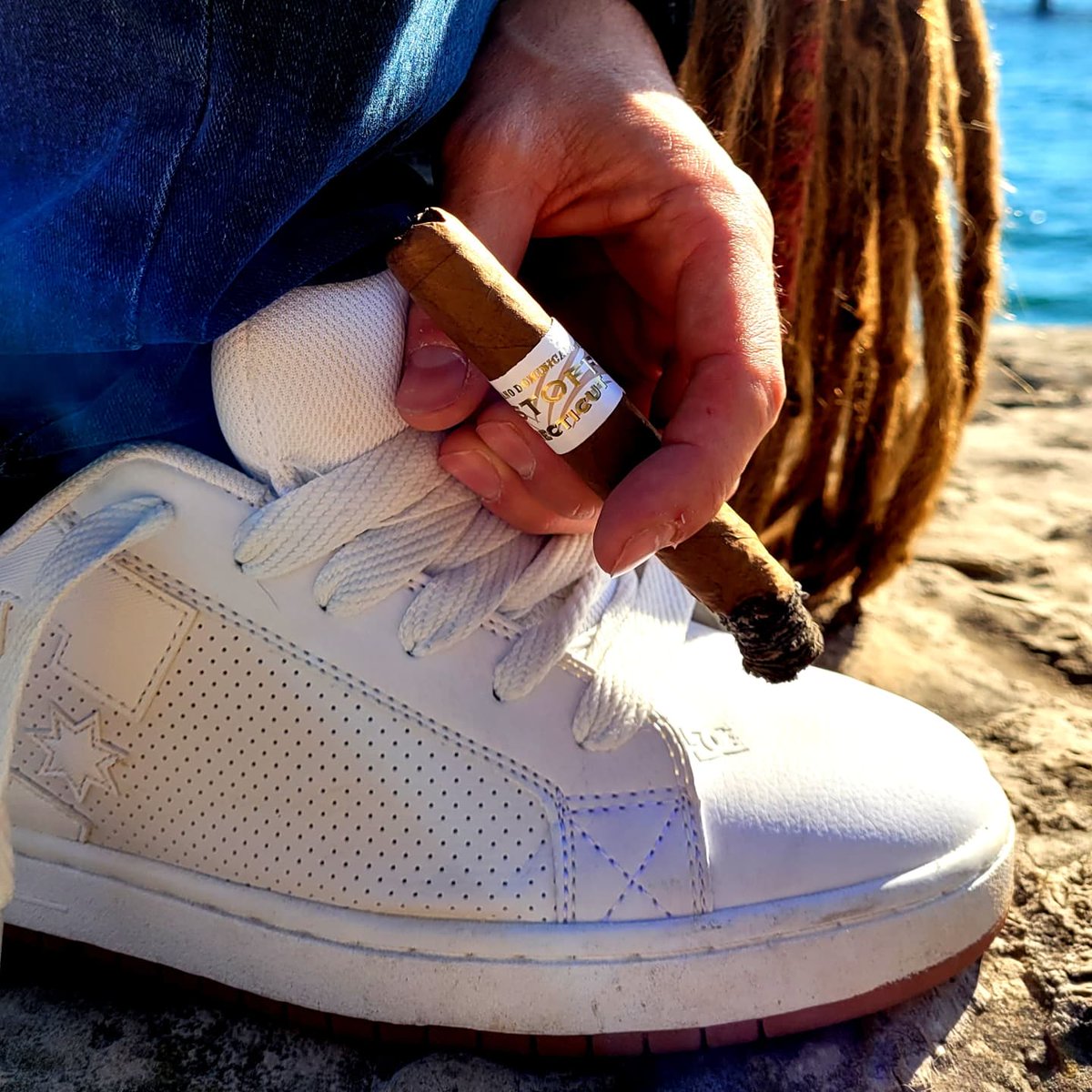 LOUD_B's tweet photo. The @kristoff_cigars Connecticut is a full flavored, mild cigar.
#cigars #Cigar https://t.co/haP6yvZMg4