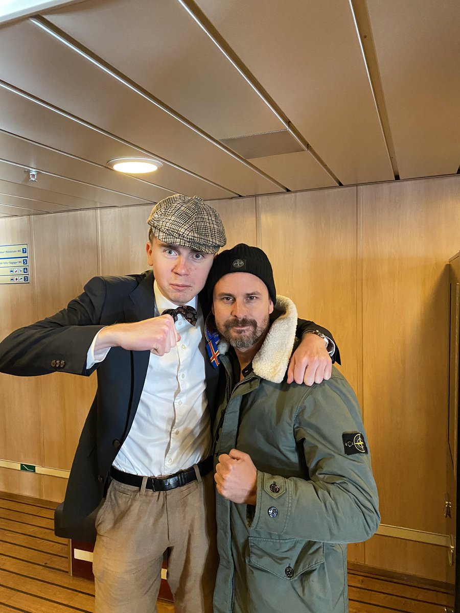 EkbergAlex's tweet photo. Ses vi på Klubb Kuling ikväll eller? @Wilbacher @TuttoBalutto https://t.co/HwiUw3sCXY