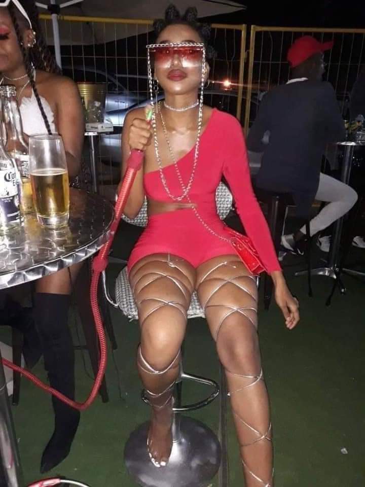 Skhoombz's tweet photo. If Viceroy brandy was a person #Umjolo101 #boity #makhumalo https://t.co/XfdW6umC3E