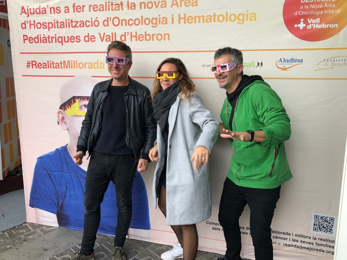 vallhebron's tweet photo. Recorda passar pel photocall de #RealitatMillorada! 📸🎉 Us esperem durant tota la programació de @catalunyaradio https://t.co/KxzJ14vg1j