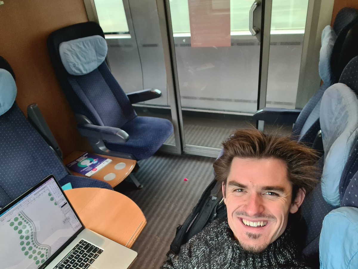 LouCommensalist's tweet photo. ๐Private office on @ICE ๐ฅฐ
๐Do you also get a concentration boost on trains?
๐ฟWorking on a design deadline
#regenerativeagriculture #agroforestry #foodforest #commensalist #db #ice #rail https://t.co/balqC53ycp