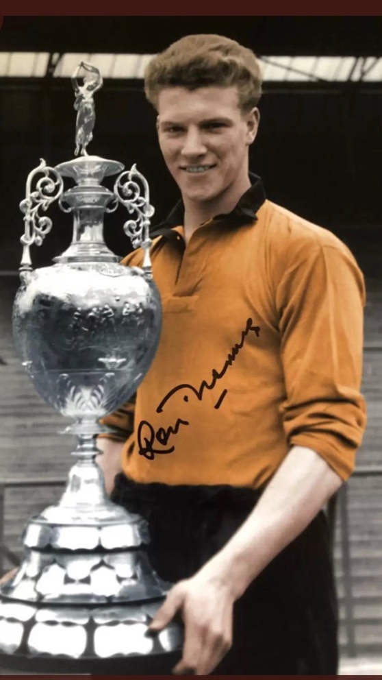 scott_voice9's tweet photo. RIP ‘The original’ Big Ron🥲🐺🏴
Another Wolves legend who Hughesy adored…. he used to make any excuse to pop to his shop in town to get spare studs, laces etc…No doubt he will have cup of tea waiting for him..❤️🐺🔶◾️#wolveslegends https://t.co/x4xkNhj9FT