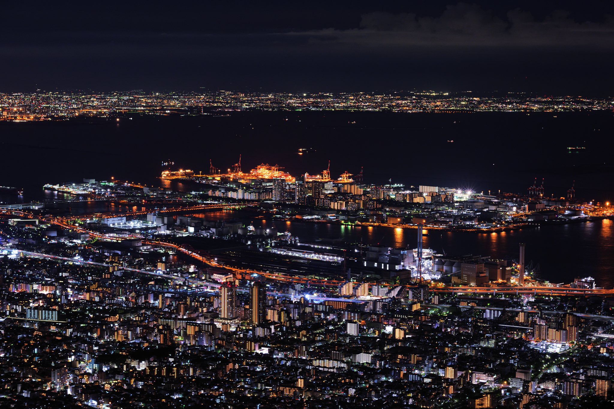 神戸市広報 今週もお疲れさまでした みなさんの好きな景色はなんですか もし 夜景 であれば いちど神戸に足を運んでみませんか 無数の輝きがあなたを待っています 神戸夜景が綺麗ですね 掬星台 T Co T6rvtvgsme Twitter