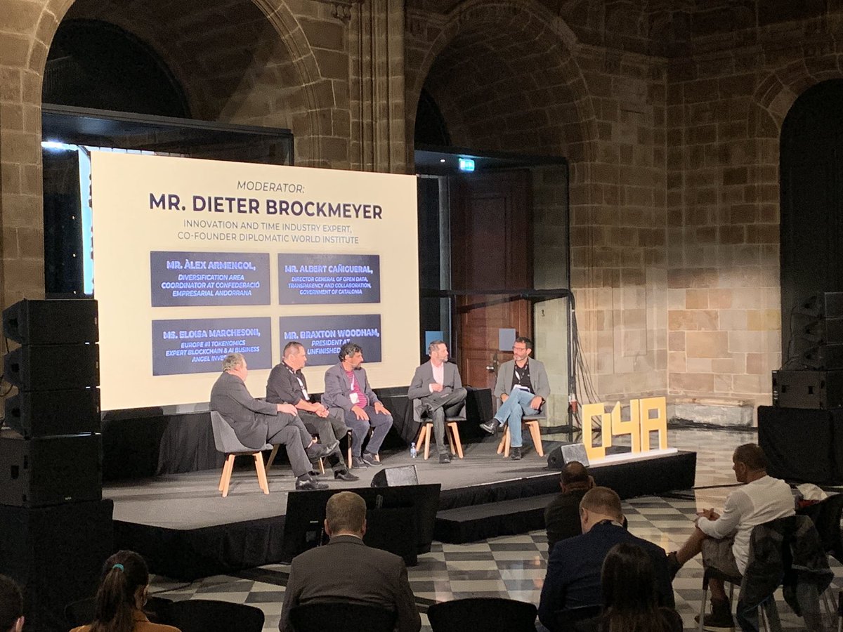 A_Leutenegger's tweet photo. Great conversation happening about the power and challenges in governance and how tokenised voting can have an impact. We’re on it! @vocdoni @AragonProject
@AlbertCanig @unfinishedlabs @EU_opendata #d4all #Democracy4All #governance #dao #digitalvoting https://t.co/vMKs0AEm3g