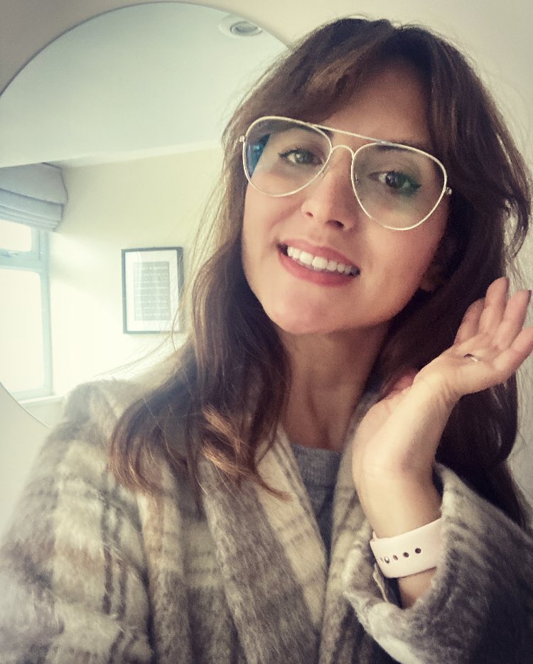 executetheatre's tweet photo. new specs 🙌 stronger prescription but when you have bespoke stores like #iolla with a stunning yet affordable range it’s all good. Going for the teacher look which is v fitting bc I’m off to do some teaching today 📚 https://t.co/z3z4yXXHfn