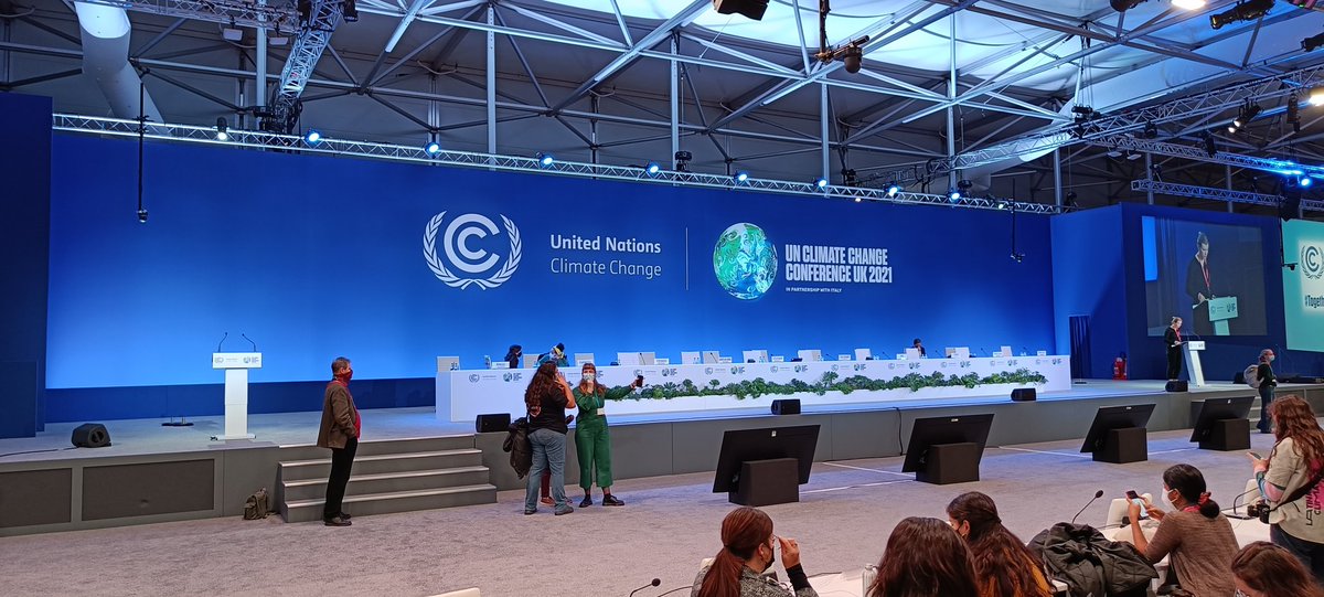CharlesGillott's tweet photo. Youth activists reading out the latest IPCC report (https://t.co/3cVWejsGPt) in a 'people's plenary' before the main event.

The most energy I have felt all week.

"Science has delivered, now it's your turn."

@DavidPRapley https://t.co/6pUwgT3dYS