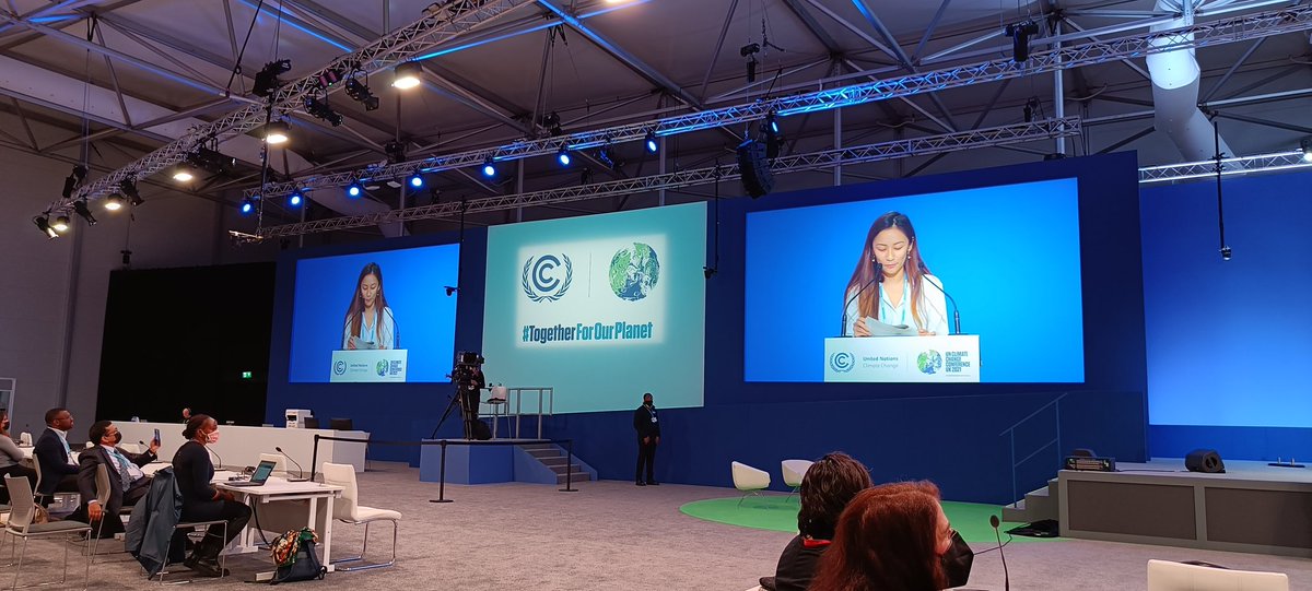 CharlesGillott's tweet photo. Youth activists reading out the latest IPCC report (https://t.co/3cVWejsGPt) in a 'people's plenary' before the main event.

The most energy I have felt all week.

"Science has delivered, now it's your turn."

@DavidPRapley https://t.co/6pUwgT3dYS