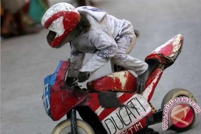 dihatiMU____'s tweet photo. @jokowi Yg mana ducati asli ?
#OrdeBobrok https://t.co/eecxmPhesa