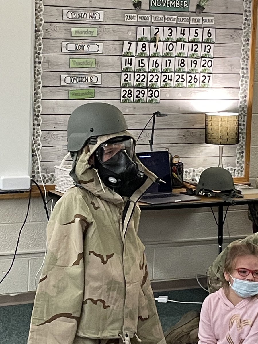 BFroadrunner's tweet photo. Our 1st graders had some special visitors stop by! We thank the Veterans and current servicemen and women for their service! #learningatBF https://t.co/ckxL01uMgh