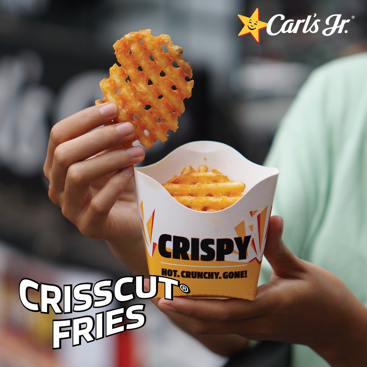 CarlsJrID's tweet photo. Siapa nih yang kalau ke CJ gak pernah lupa untuk pesan sides?
Crisscut salah satu menu favorit loh!
Crunchy banget dan pas untuk jadi teman nyemil kamu.
#CarlsJr #CarlsJr #Chargrilledburger https://t.co/5Et9axmz6j