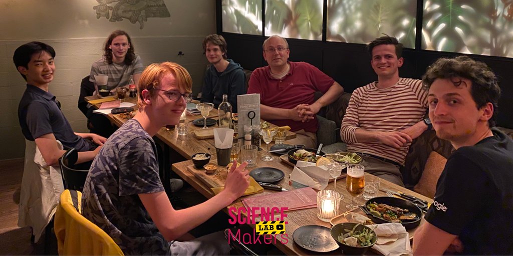 ScienceMakersNL's tweet photo. De top-4 van de Nederlandse Informatica Olympiade bestond dit jaar uit: Khoi, Marco, Daan en Andy! Zij vormden samen Team NL bij de internationale ronde. Hier won Andy brons en Marco lukt het zelfs om een gouden plak te scoren! 
https://t.co/48X7pOD29a #SMANL #jongtalent https://t.co/6Rdv5YowrT